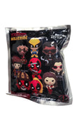 Porte clé Deadpool & Wolverine mystère